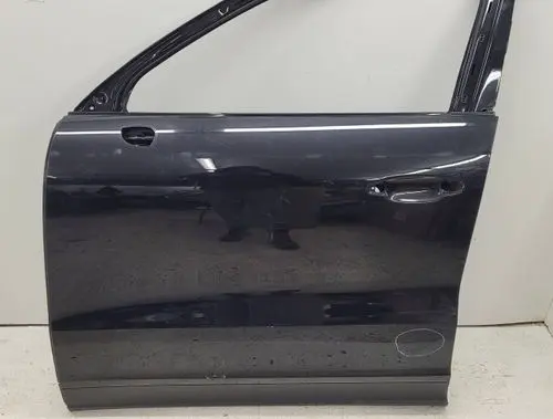 Porsche Cayenne (9Y0 9Y3) Front door 9Y0831311C