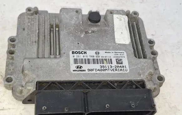 Hyundai i30 Engine control unit/module 391132A401 0281016580 1039S37070
