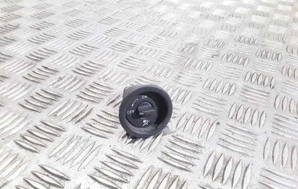 Passenger airbag on/off switch