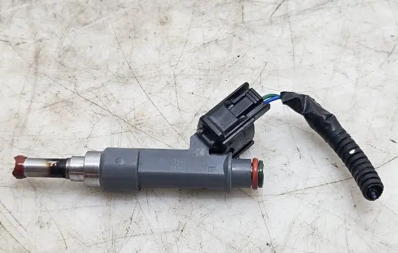 Toyota Corolla E210 E21 Fuel injector 263012303