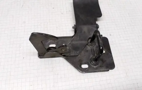 Seat Ibiza III (6L) Engine bonnet/hood lock/catch 6L0823480C
