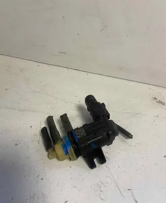 Volkswagen Caddy Turbo solenoid valve 1K0906627B 07838 4011464A