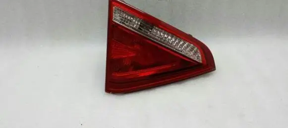 Audi A5 8T 8F Tailgate rear/tail lights 8T0945093