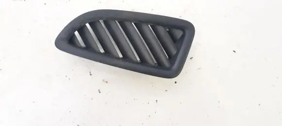 BMW 5 G30 G31 Dash center air vent grill