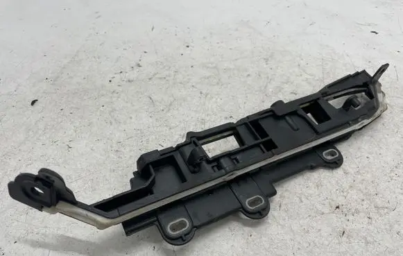 BMW 5 G30 G31 Other engine bay part 9334790