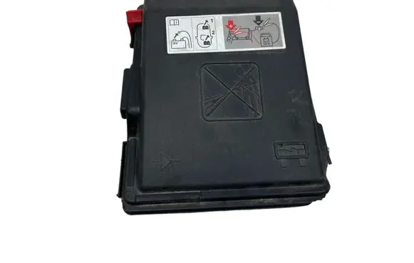 Peugeot 508 II Fuse box cover 9678633380 967863338002