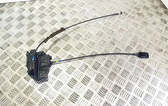Nissan Note (E11) Rear door lock