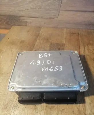 Volkswagen PASSAT B5.5 Engine control unit/module 038906019