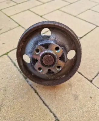 Volvo XC60 Belt tensioner pulley 