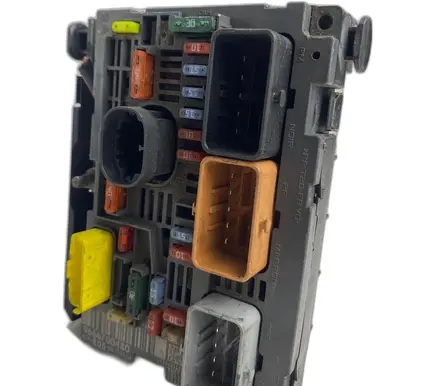 Peugeot 308 Fuse box set 9666700480 R05