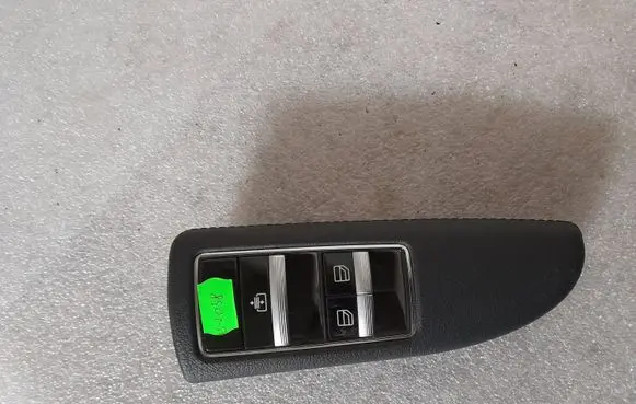 Mercedes-Benz S W221 Electric window control switch a2218709510 2218709510
