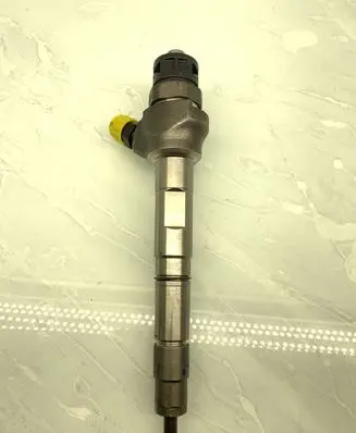 Skoda Octavia Mk2 (1Z) Fuel injector 0445110471