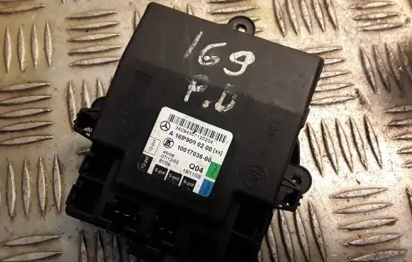 Mercedes-Benz A W169 Door control unit/module 1699000200 A1699000200