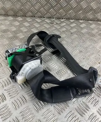 Volkswagen Touareg II Front seatbelt 7P0857705