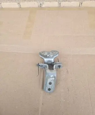 Toyota RAV 4 (XA40) Front door hinge set