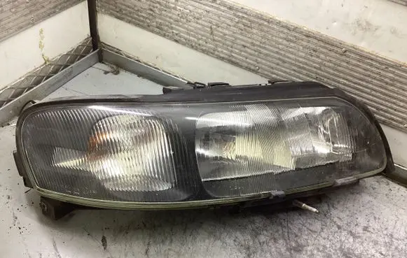 Volvo V70 Headlight/headlamp 8693548 89007898