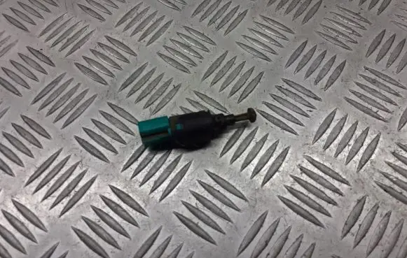 Peugeot 407 Brake pedal sensor switch 9650688480