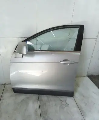 Chevrolet Captiva Front door