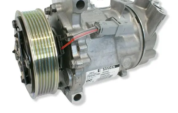 Nissan Kubistar Air conditioning (A/C) compressor (pump) 926007691R EKL31127OE 926002484R