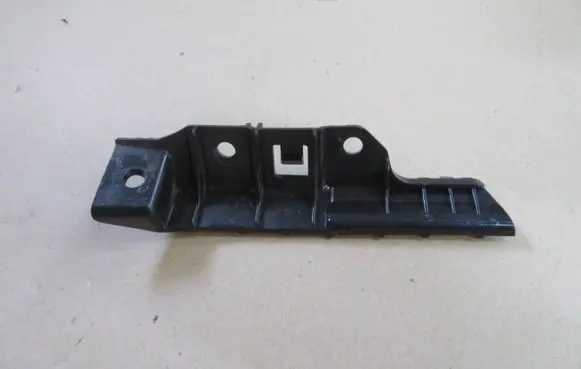Polestar 2 Front bumper mounting bracket 80008578