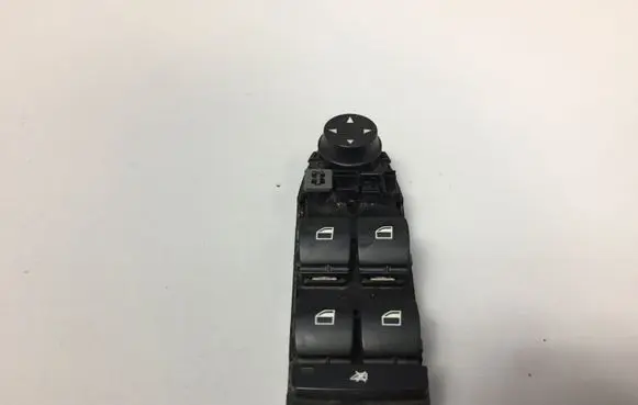 BMW 5 E60 E61 Electric window control switch 9122110