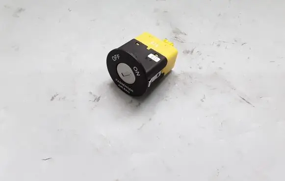 KIA Ceed Passenger airbag on/off switch B7N