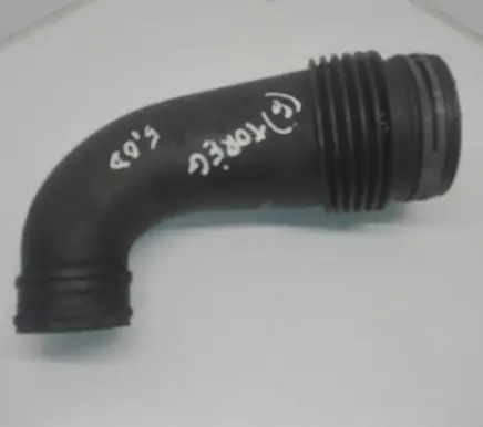 Volkswagen Touareg I Air intake duct part 7L6129628A 7L6129532C