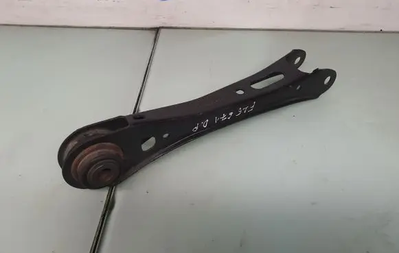 Rear control arm