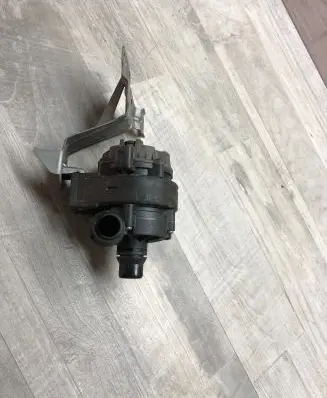 BMW 5 G30 G31 Electric auxiliary coolant/water pump 8638238 0392024064 20171104
