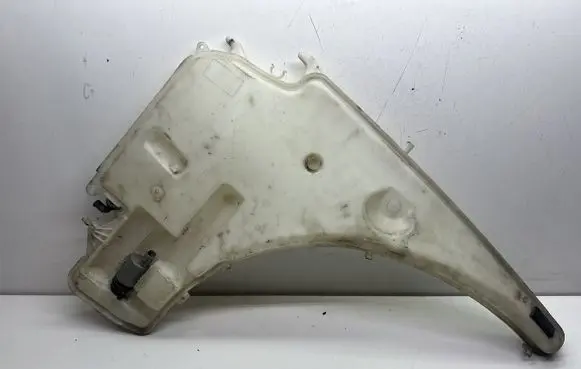 BMW 3 E90 E91 Windshield washer fluid reservoir/tank 7124231 7068998 7117842