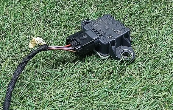 Mercedes-Benz E W212 ESP (stability system) control unit A0009059101 ZGS001003