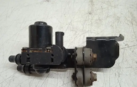Coolant heater control valve