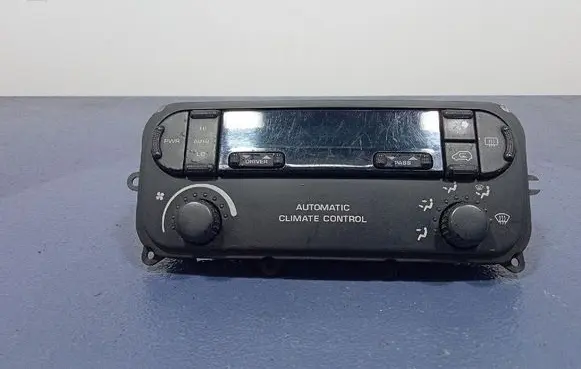 Chrysler Grand Voyager IV Climate control unit P05005018AC