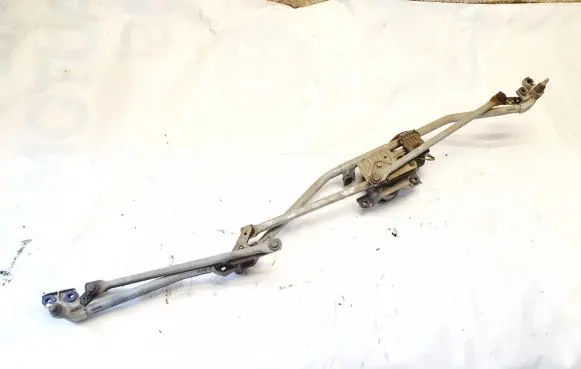 Opel Zafira A Front wiper linkage and motor