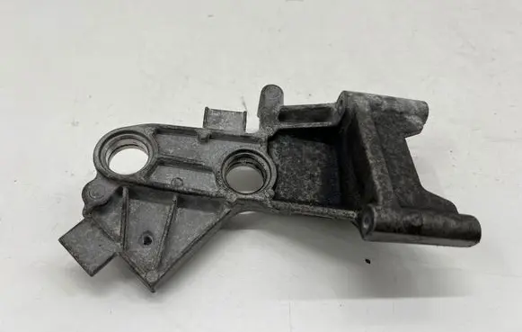 Mercedes-Benz C W205 Air filter cleaner box bracket assembly A6510941627