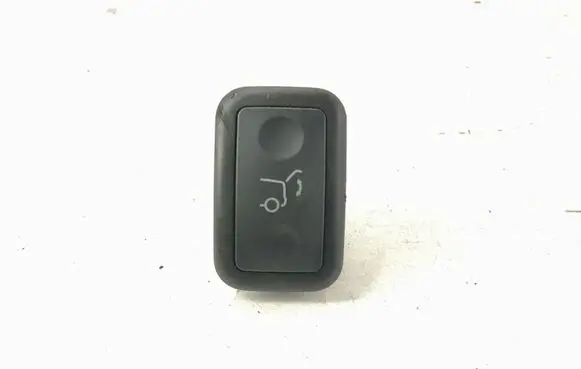 Mercedes-Benz C W204 Tailgate opening switch 2048707151 A2048707151