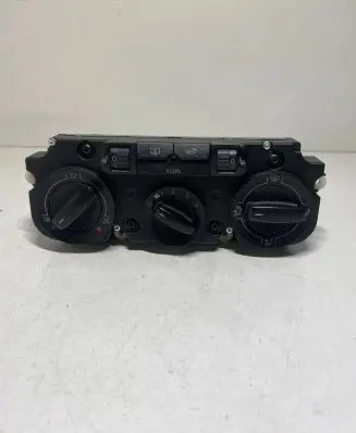 Volkswagen Golf V Climate control unit