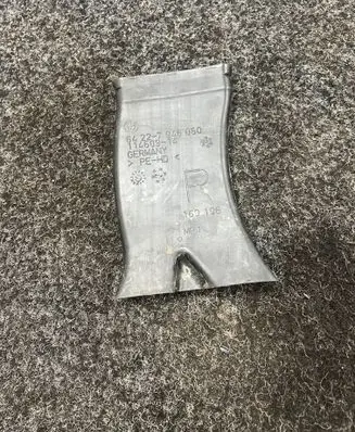 BMW i4 Cabin air duct channel 7946050