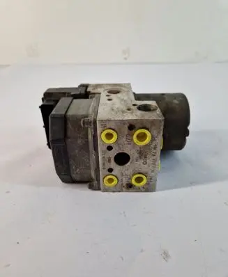 Volkswagen PASSAT B5 ABS Pump 0273004358