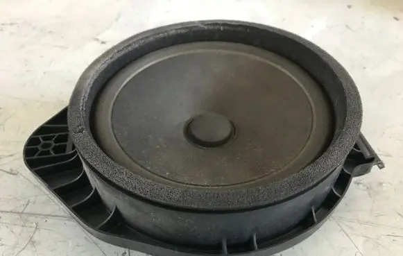 Opel Astra J Front door speaker