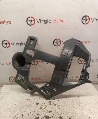 Rear bumper mounting bracket
