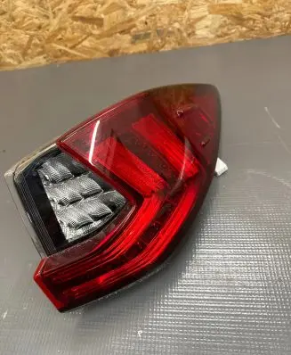 Lexus RX 450H Rear/tail lights 12V52 12V4021W