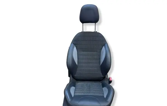 Peugeot 2008 I Front passenger seat 