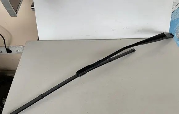 Audi A6 S6 C7 4G Front wiper blade arm 4G1955407B