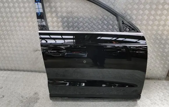 Audi Q3 8U Front door 