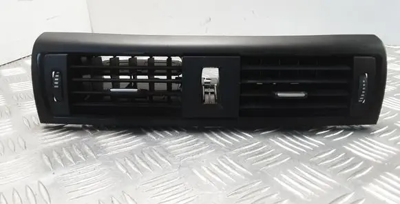 BMW 1 F20 F21 Dash center air vent grill 9205357