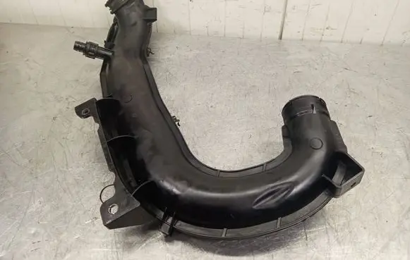Ford Kuga II Intercooler hose/pipe N07011C160