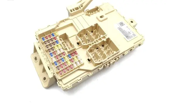 KIA Pro Cee'd III Fuse module 91950-J7641