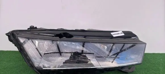Skoda Octavia Mk4 Headlight/headlamp 5E4941016A