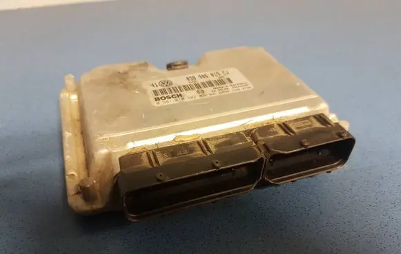Volkswagen Golf IV Engine control unit/module 038906019CJ 28SA4320 0281010302